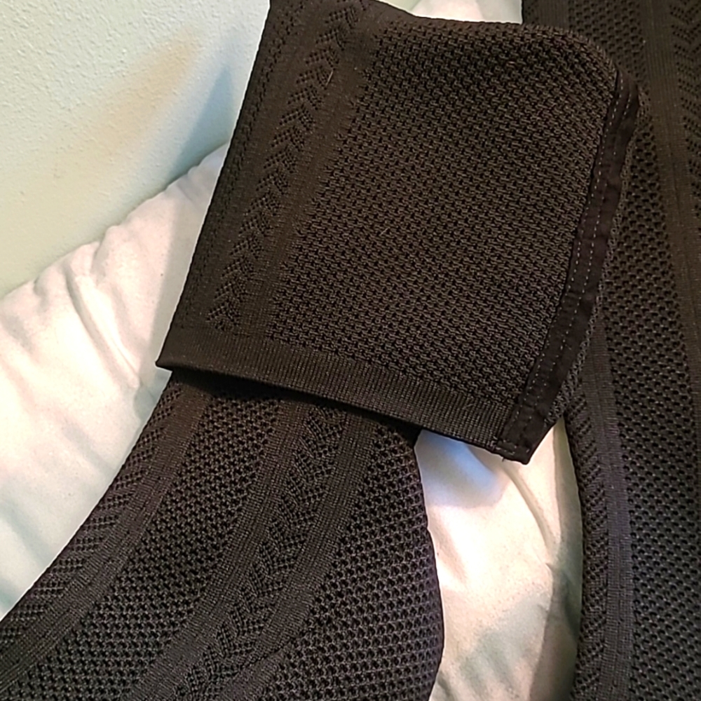 NWOT Stunning knee-high fabric boots!! - Picture 3 of 4